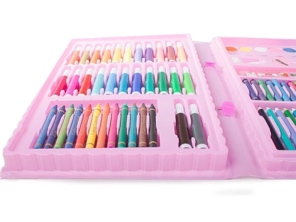 Set de desene roz cu 86 de piese, format din creioane colorate și markere