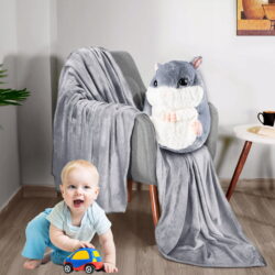 2v1 otroška plišasta igrača hrček 50cm in odeja 160x110cm siva